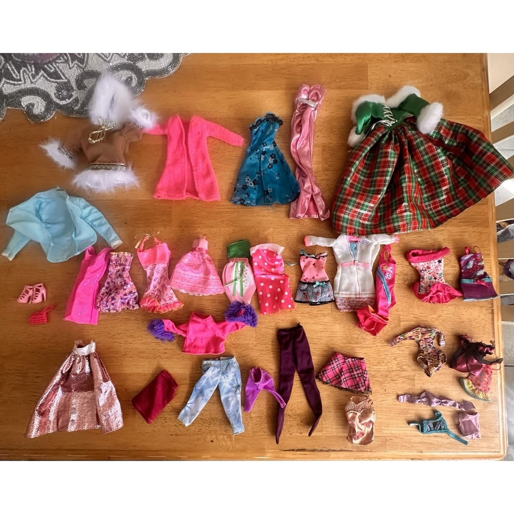 Barbie Doll Clothes & Accessories Lot VTG & Modern Gown, Casual, Holiday READ‎